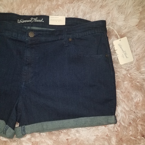 Cuffed Denim Shorts - plus size - Picture 4 of 5